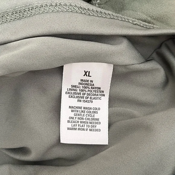 Aeropostale Olive Solid V-Neck Lace-Trimmed Babydoll
Slip Dress - Picture 11 of 13